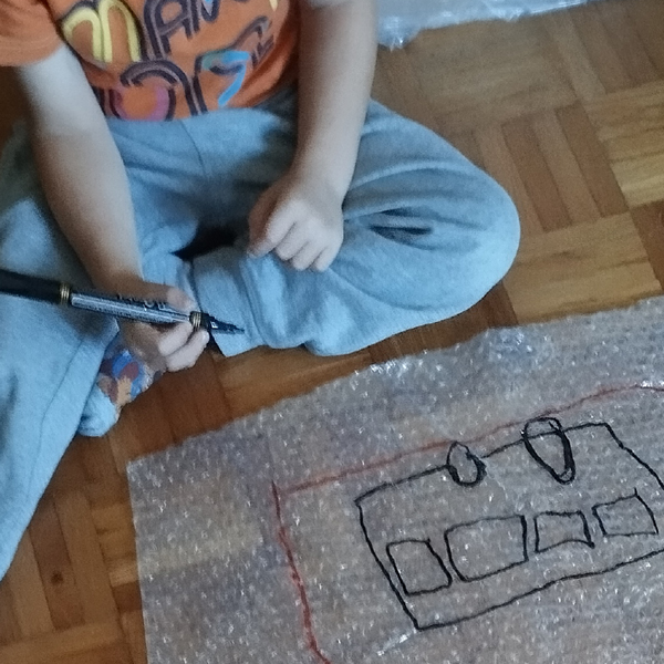 zabawki, konstrukcje tekturowe, auta, dzieci, eko